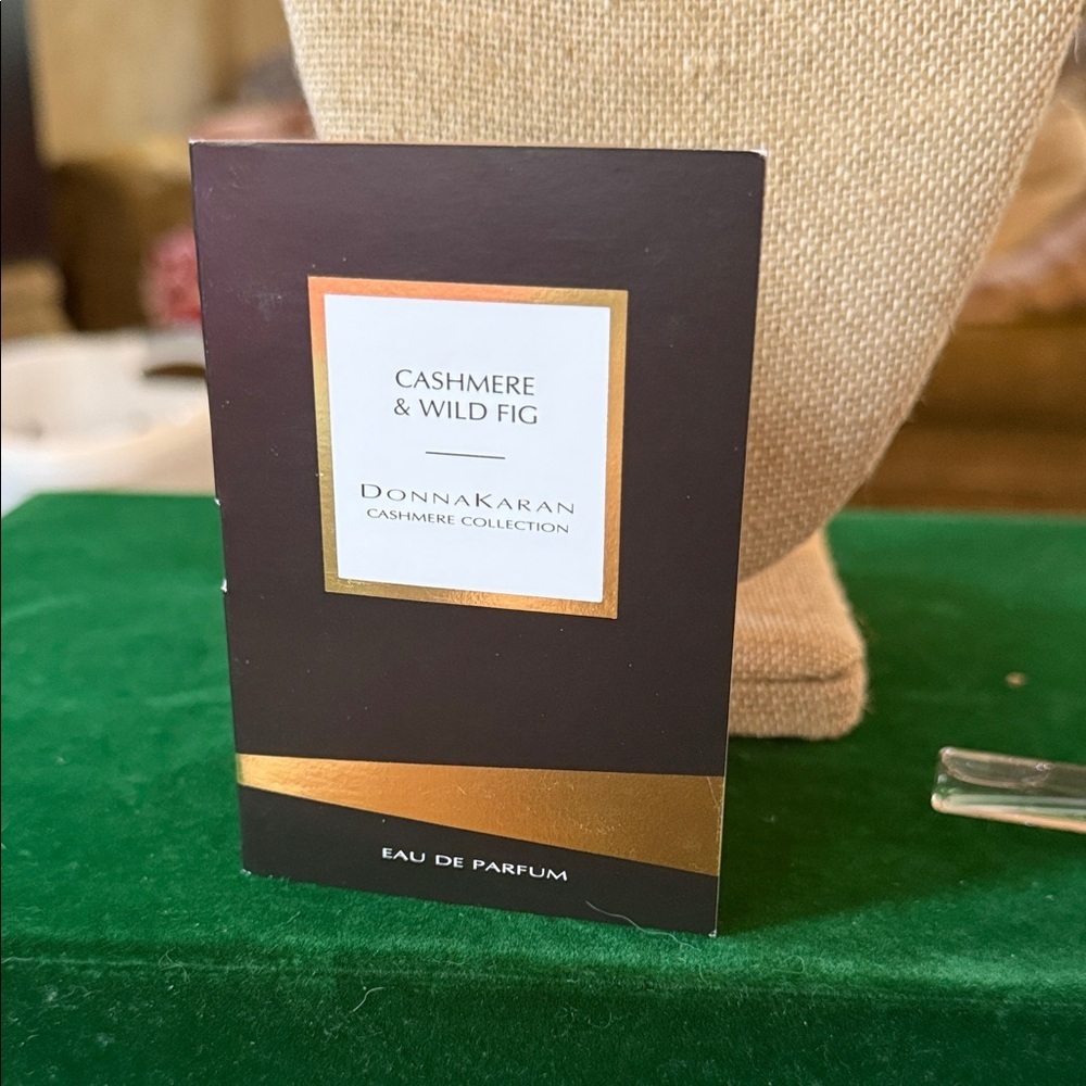 Donna Karan Cashmere & Wild Fig Fragrance​